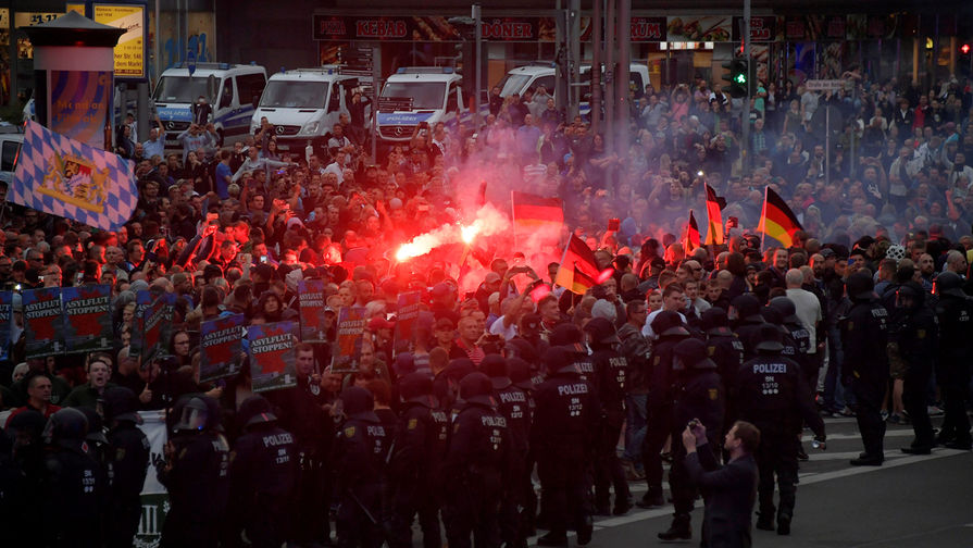 Беспорядки в немецком городе Хемниц после убийства мигрантами местного жителя
