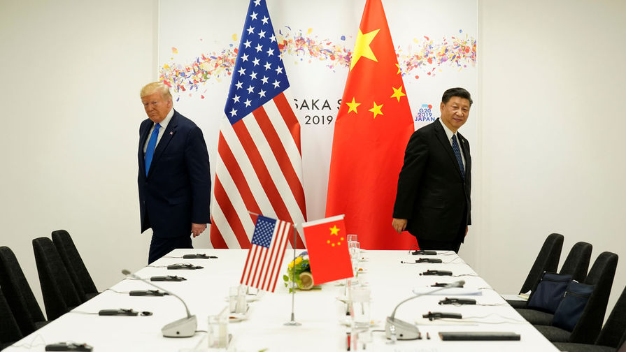Президент США Дональд Трамп и председатель Китайской Народной Республики (КНР) Си Цзиньпин во время встречи на полях саммита G20, 29 июня 2019 года