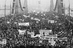 Во время шествия на Крымском мосту в Москве, организованного Блоком демократических сил, 4 февраля 1990 года