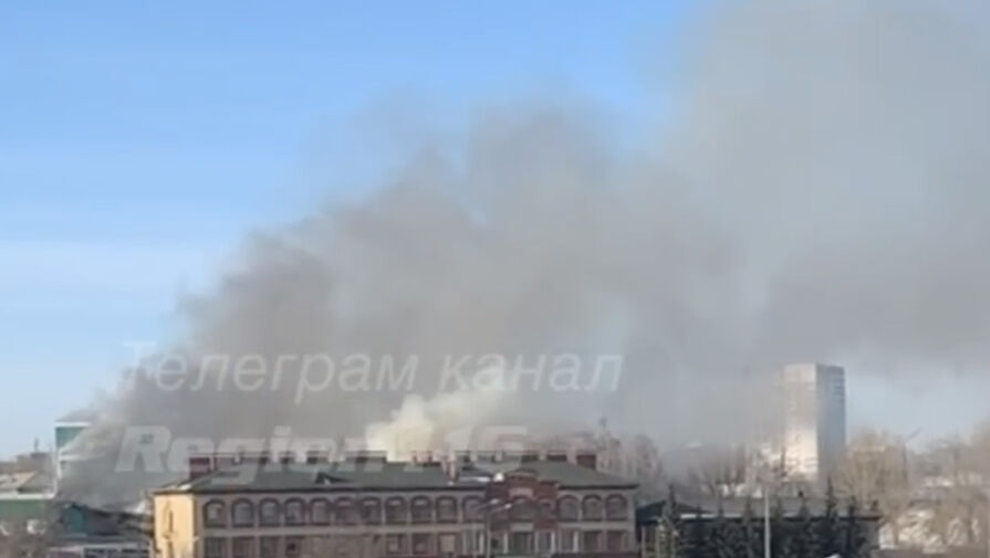 В Казани произошел сильный пожар на заводе 