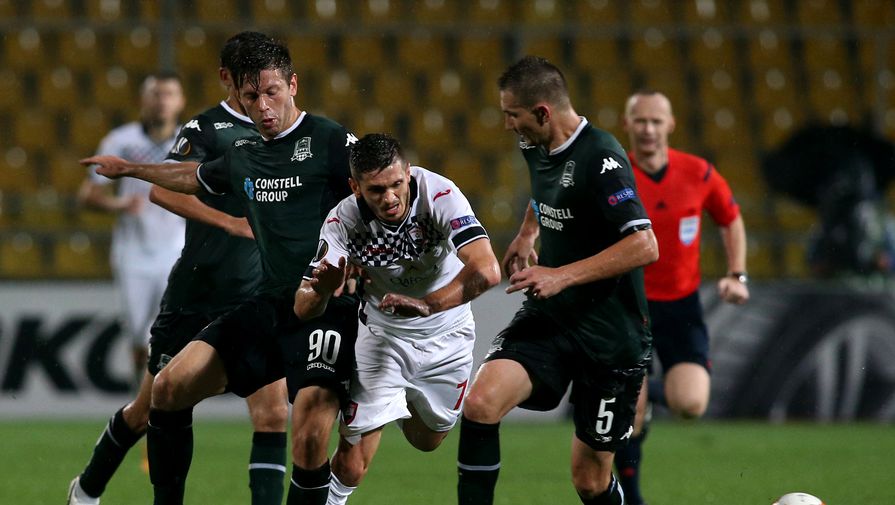 Футболистам «Краснодара» (в зеленой форме) непросто далась победа над азербайджанской «Габалой»