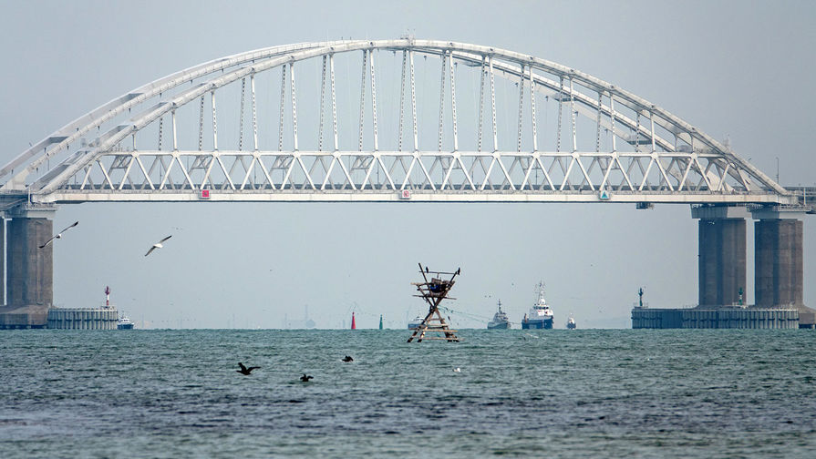 Буксировка задержанных в&nbsp;Керченском проливе украинских кораблей, 17 ноября 2019 года