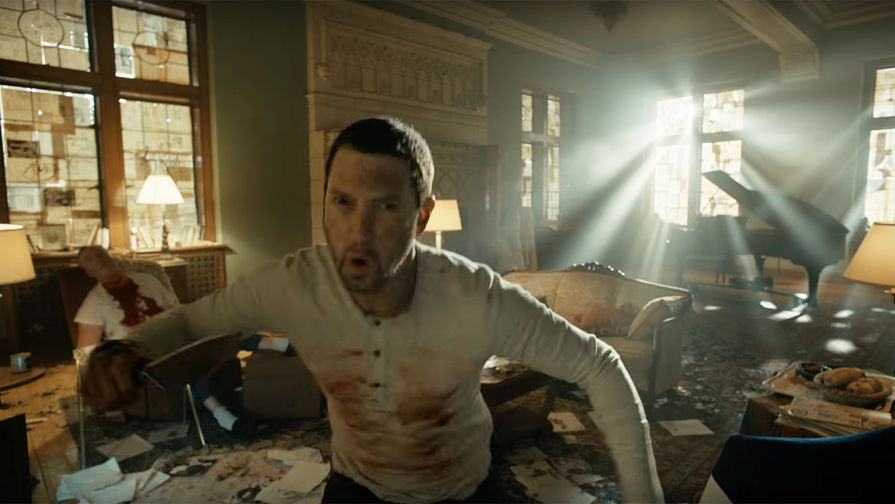 Кадр из клипа Eminem «Framed»