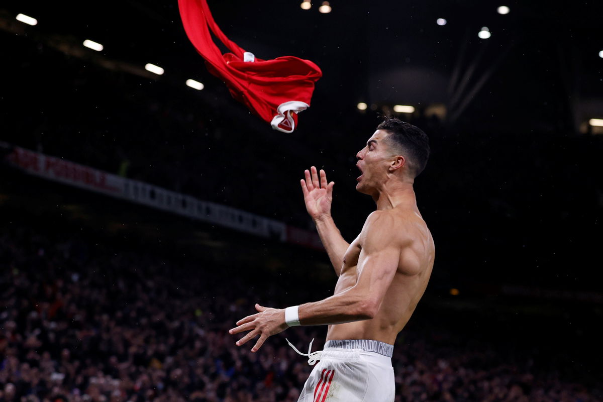 Криштиану Роналду празднует гол в матче «Манчестер Юнайтед» — «Вильярреал»