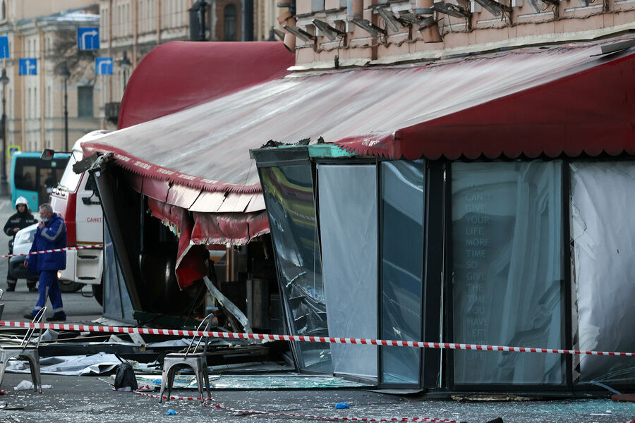 Последствия взрыва в&nbsp;кафе &laquo;Стрит-бар&raquo; на&nbsp;Университетской набережной в&nbsp;Санкт-Петербурге, 2&nbsp;апреля 2023&nbsp;года
