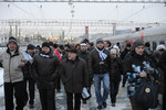 Прибытие работников екатеринбургских заводов на митинг в поддержку Владимира Путина.