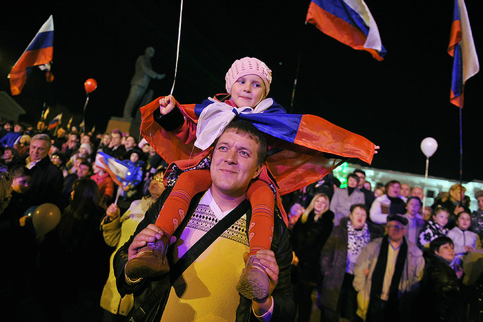 Праздничный салют, посвященный включению Республики Крым и Севастополя в состав России
