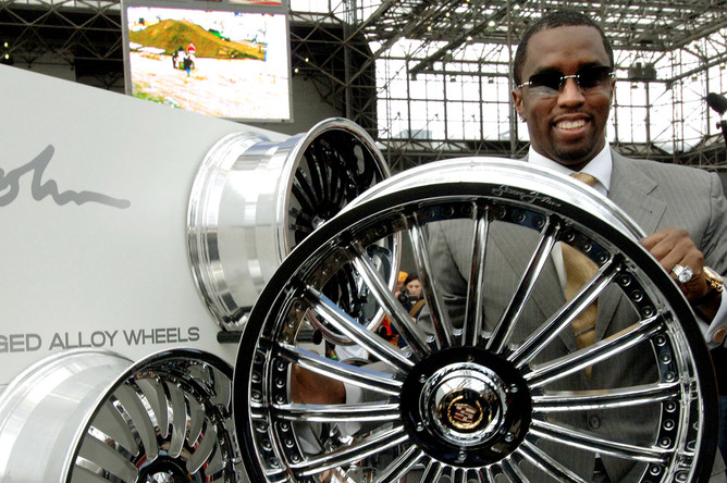 Шон Комбс на автосалоне New York International Auto Show, 2005 год