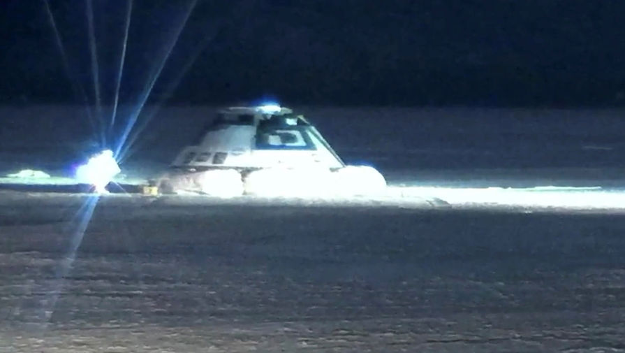 Космический корабль Starliner компании Boeing совершил успешную посадку в штате Нью-Мексико, 22 декабря 2019 года