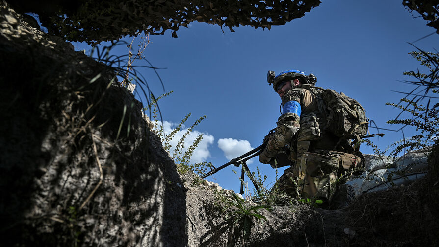 Группа украинских солдат сдалась в плен ВС РФ на Сватовском направлении