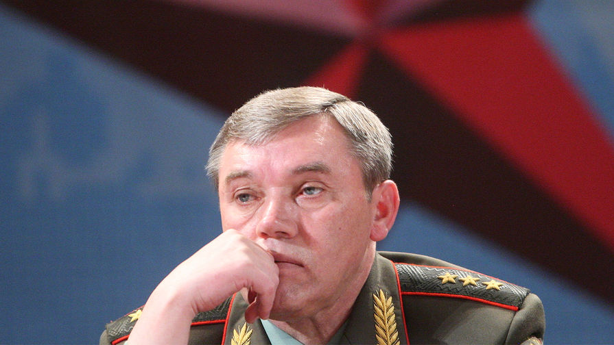Начальник Генштаба ВС РФ Валерий Герасимов на конференции в Москве, февраль 2013 года