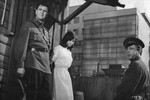 <b>«Друзья и годы» (1965)</b>
<br><br>
Экранизация популярной пьесы Леонида Зорина о поколении людей, чьи судьбы переплелись на фоне бурных событий в жизни страны с 1930-х по 1960-е годы. Главные герои картины — молодые люди, которые взрослеют, влюбляются, мечтают, проходят через испытания войны и перемен, но сохраняют верность себе и друг другу. Олег Анофриев сыграл в картине эпизодическую роль, но именно он исполнил песню «Это было недавно, это было давно», которая долгие годы оставалась одним из главных советских шлягеров.
