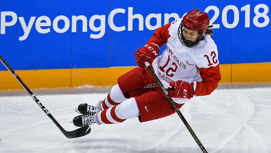 Хоккеистка Екатерина Лобова