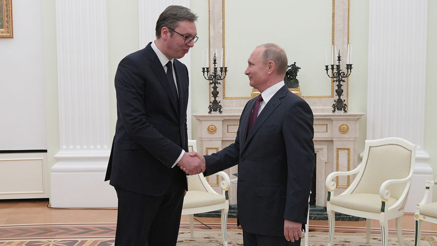 Президент России Владимир Путин и президент республики Сербии Александр Вучич во время встречи, 8 мая 2018 года