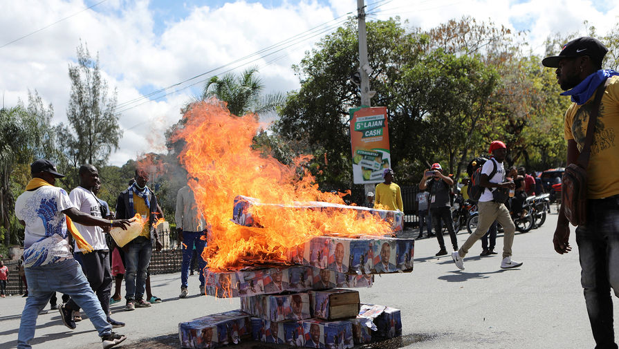 Вооруженные банды напали на прокуратуру вблизи столицы Гаити