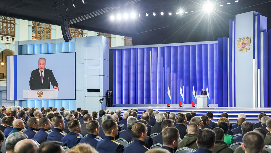 Путин поручил пересмотреть уголовное законодательство по экономике