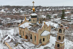 Вид на Свято-Михайловский храм в Авдеевке, февраль 2024 года