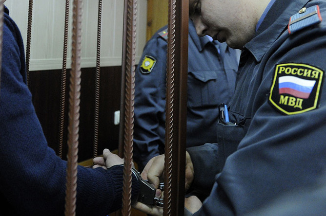 В Петербурге волонтеру Дмитрию Бочарникову дали 22 года за изнасилования воспитанниц приюта