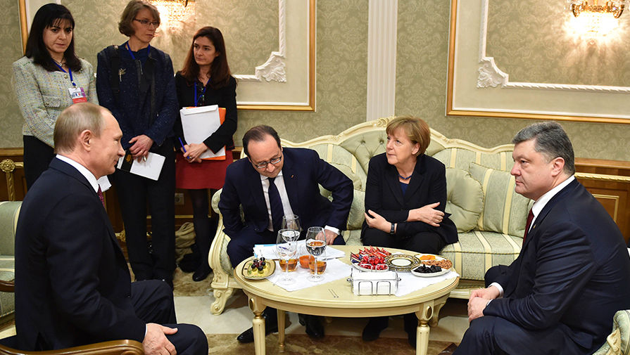 Во время встречи лидеров стран «нормандской четверки» в Минске, февраль 2015 года