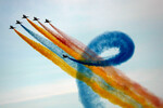 Выступление пилотажной группы ВВС Италии Tricolor Arrows на Международном авиационно-космическом салоне Dubai Airshow-2023 в Дубае
