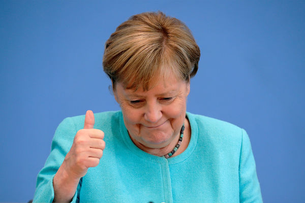 Ceremonia en honor a la saliente Angela Merkel se llevó a cabo en Berlín - Gazeta.Ru