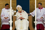 В 2010 году во время мессы в городе Флориане на Мальте папа Бенедикт XVI заснул