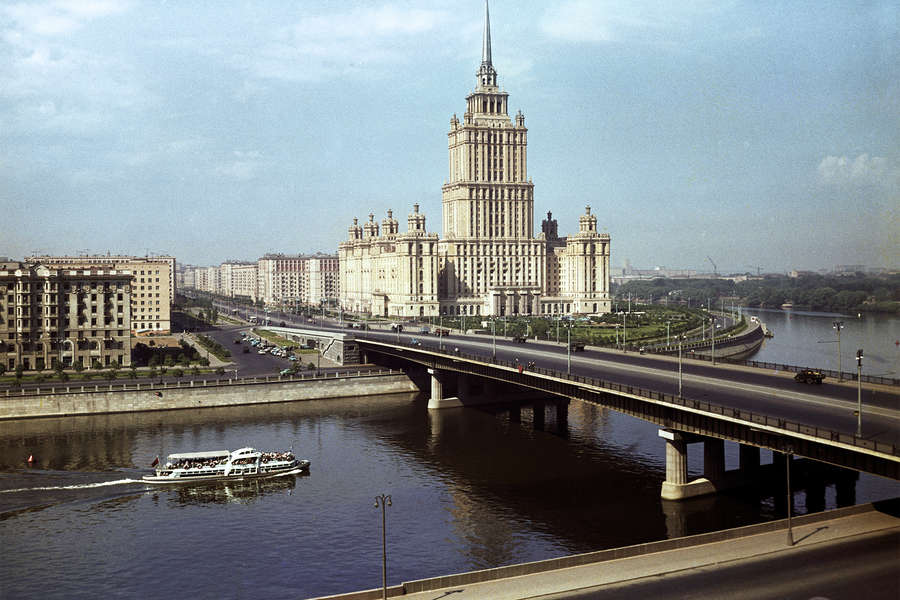 Последняя высотка Сталина: 65 лет назад в Москве открылась гостиница «Украина»
