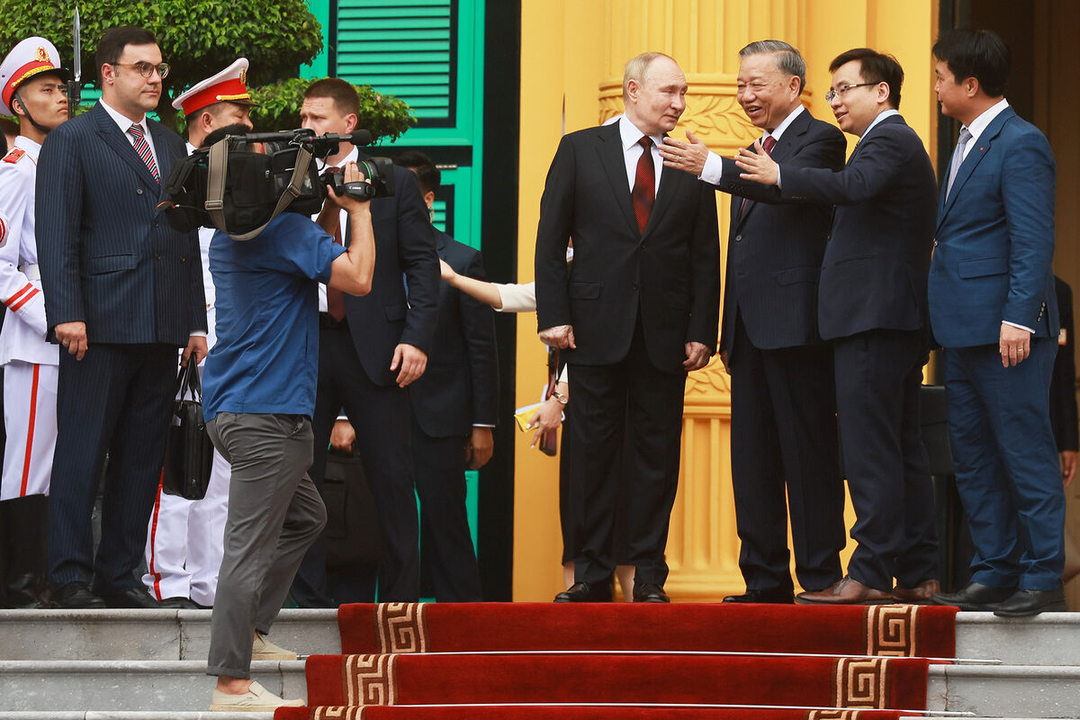 Путин пригласил президента Вьетнама в Москву на празднование 80-летия  Победы - Газета.Ru | Новости