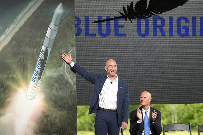 Джефф Безос на презентации ракеты Blue Origin rocket, 2015 год