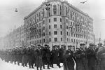 Маршевые роты отправляются на фронт из Москвы. Декабрь 1941 года
