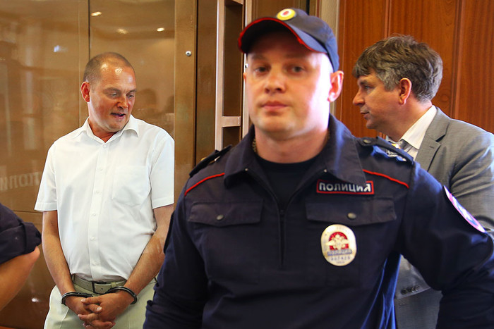 Депутат Госдумы от фракции КПРФ Константин Ширшов после вынесения приговора в Мосгорсуде