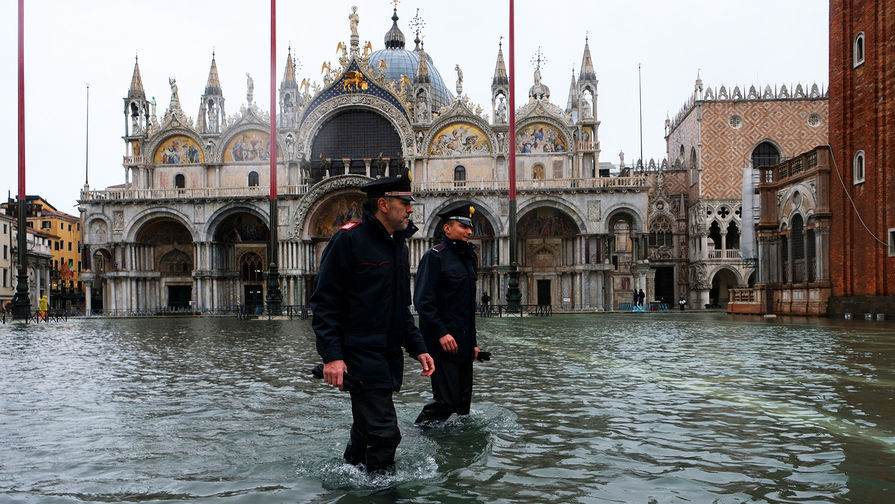 Во время наводнения в&nbsp;Венеции, 12 ноября 2019 года
