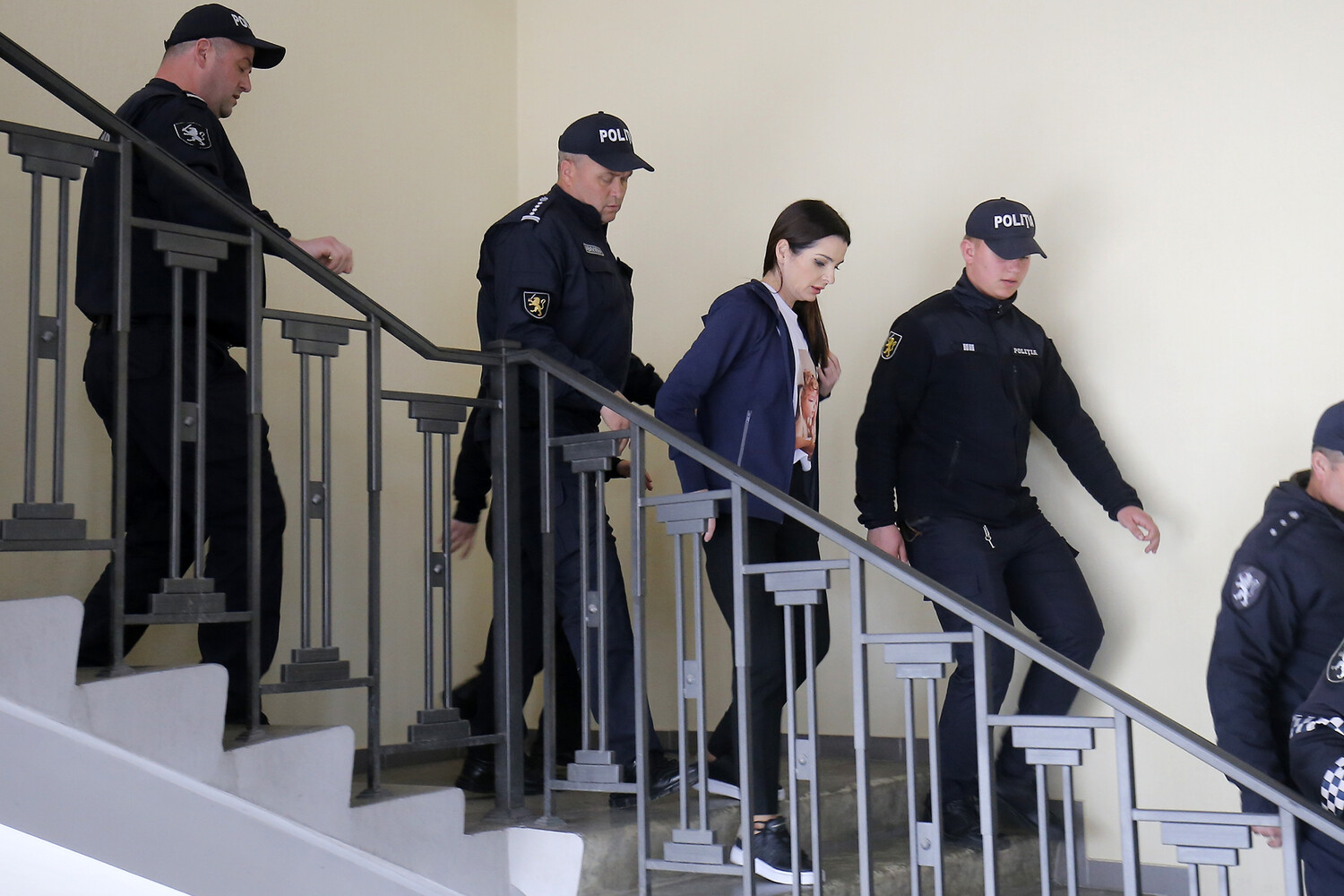 «Грязное голосование». Кто победил на выборах в Молдавии