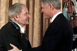 Дэвид Рокфеллер и Билл Клинтон, 1998 год