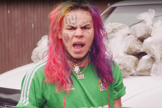 На Рэпера 6Ix9Ine Во Время Концерта В Москве Напал Неизвестный - Газета.ru