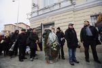 Люди в очереди в Центральный дом журналиста, где проходит церемония прощания с Людмилой Алексеевой, 11 декабря 2018 года