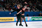 Диана Дэвис и Глеб Смолкин выступают с ритм-танцем на чемпионате России — 2022