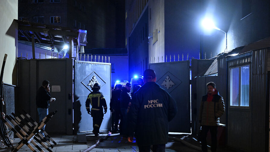 МО: пожар в одном из зданий Минобороны в центре Москвы локализован