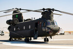 Американский тяжёлый военно-транспортный вертолёт Boeing CH-47 Chinook Королевских Военно-воздушных сил Саудовской Аравии на 2-й Всемирной оборонной выставке World Defense Show в Эр-Рияде