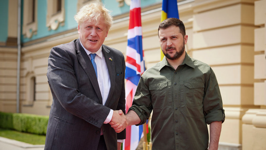 Джонсон заявил, что Британия будет курировать программу обучения украинских военных