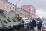 Последствия ДТП с двумя БТР в центре Курска, 27 февраля 2019 года