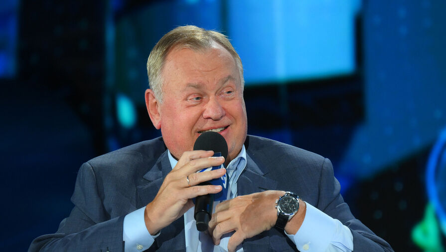 Глава ВТБ анекдотом прокомментировал спор банков и маркетплейсов