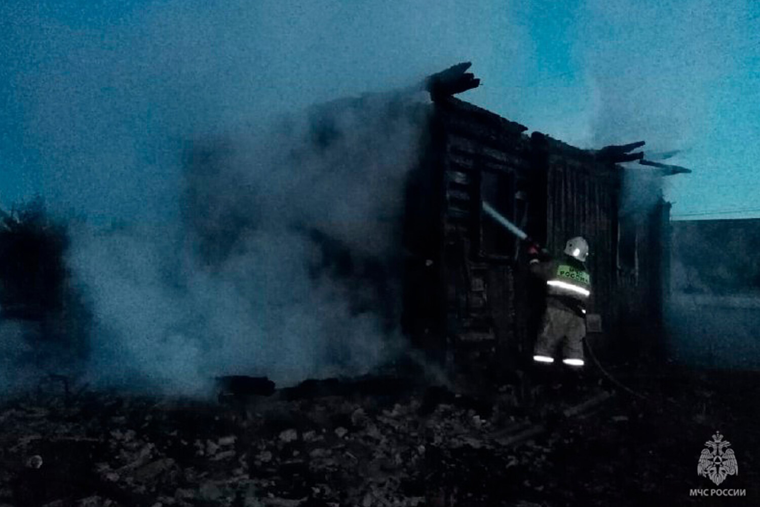 В Башкирии соседка спасла многодетную семью во время пожара - Газета.Ru |  Новости