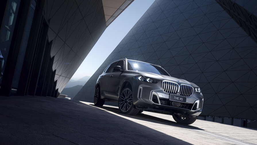 BMW представила удлиненный кроссовер X5