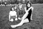Джейн Биркин с детьми, 1970-е