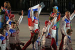 Российские спортсмены перед началом торжественной церемонии закрытия XI зимних Паралимпийских игр на стадионе «Фишт»
