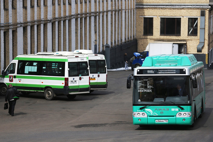 Первый российский электробус на&nbsp;территории 8-го автобусного парка