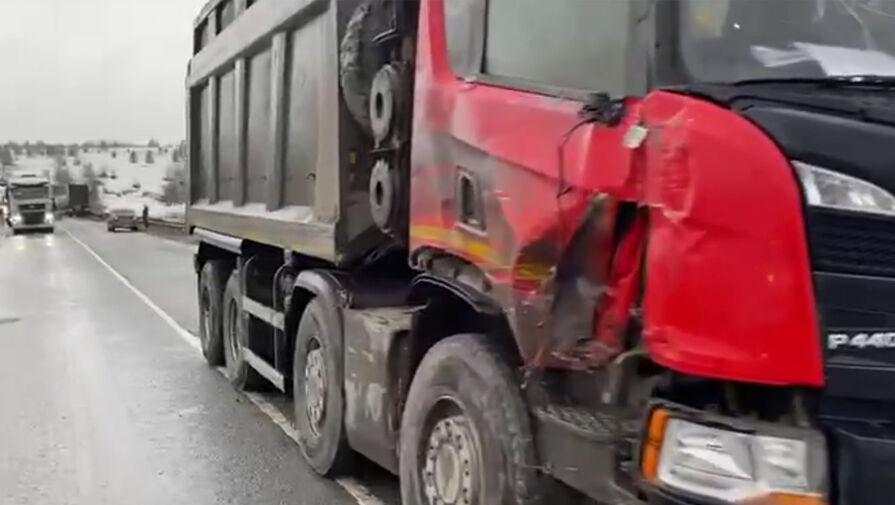 В Челябинской области на автодороге произошло массовое ДТП
