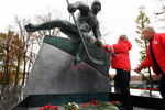 Открытие памятника советскому хоккеисту Валерию Харламову на территории олимпийского комплекса «Лужники» в Москве, 25 октября 2017 года 