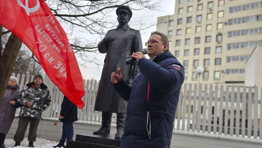 В Вологде оставили памятник Сталину